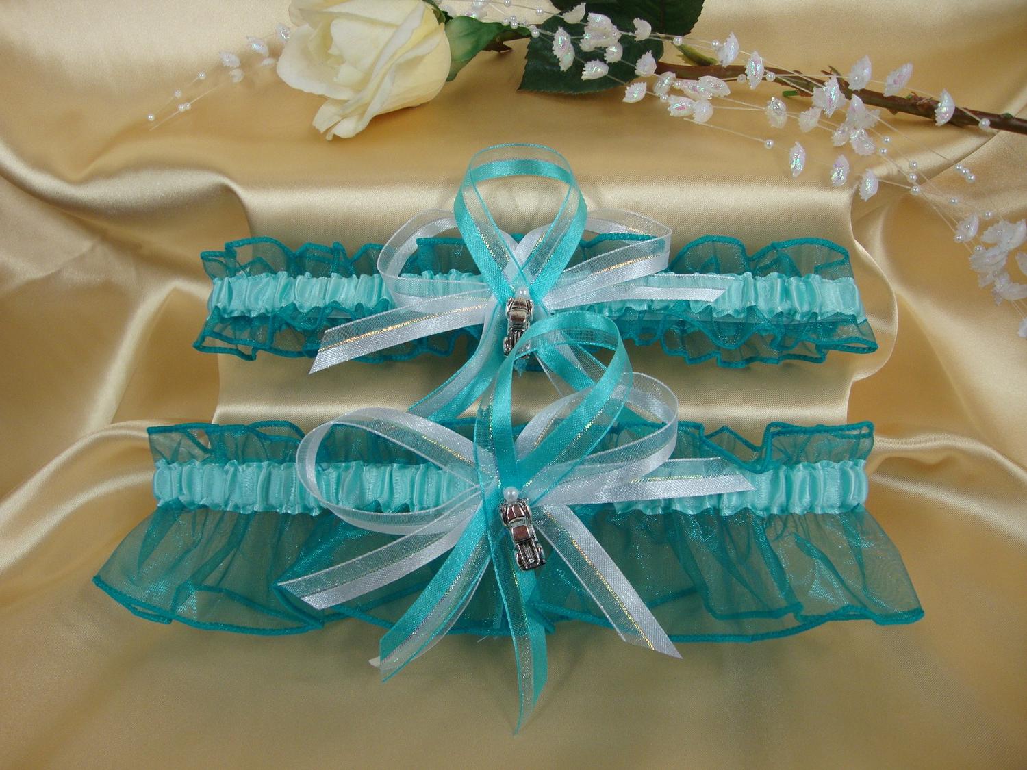 aqua and turquoise weddings