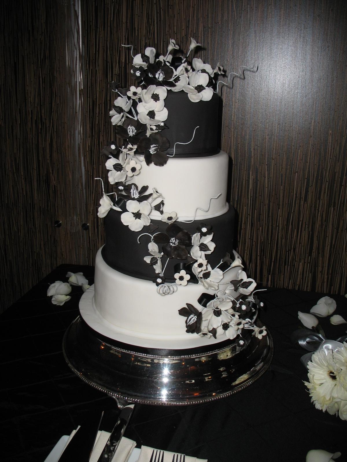 black and white wedding cakes