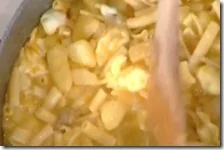 Minestra di pasta, patate e provola