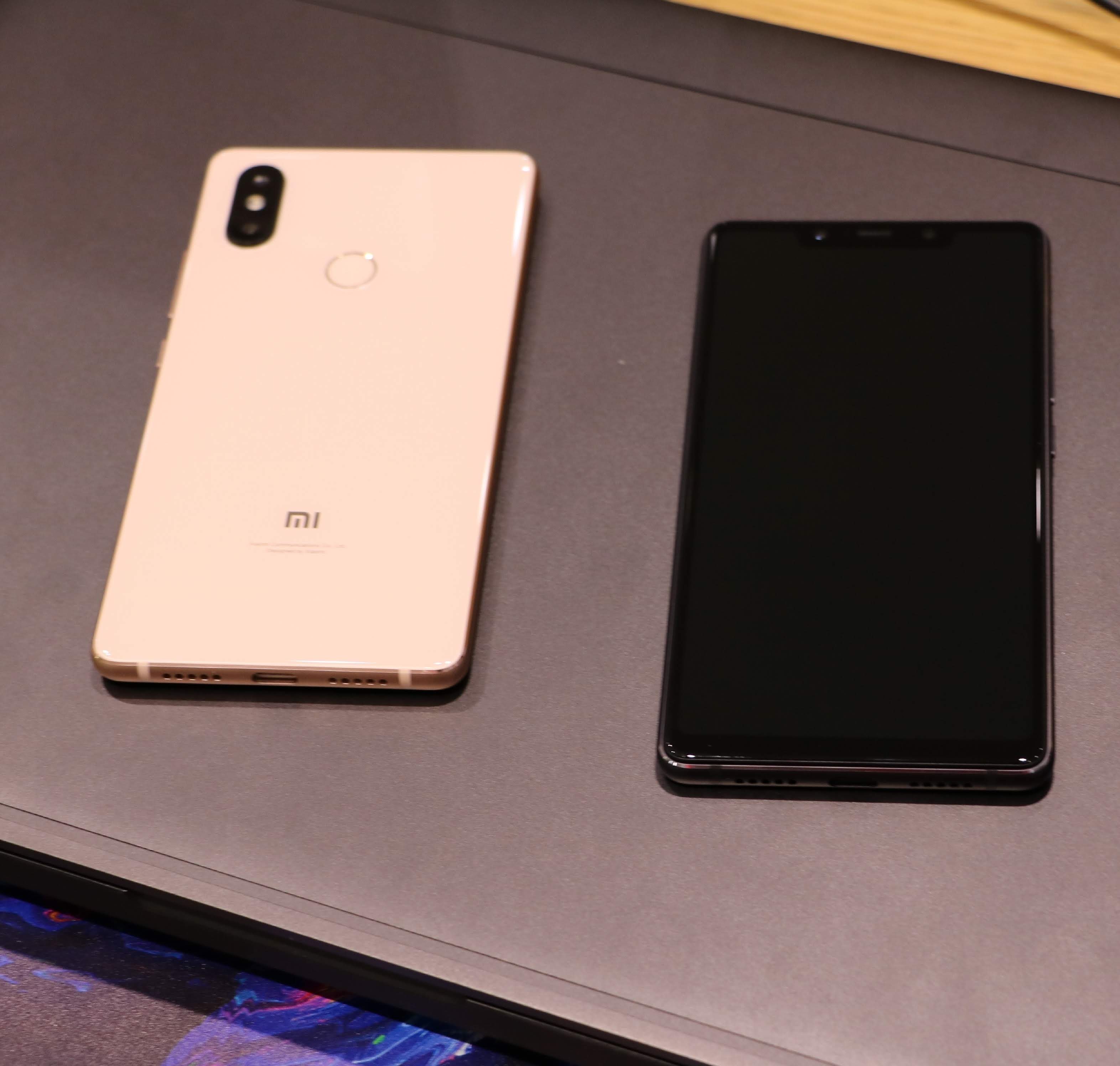 جوال Xiaomi Mi 8 و Mi 8 SE و Mi 8 Explorer تطلق رسميًا في الصين