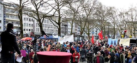 Protest-Kundgebung auf dem Neumarkt.