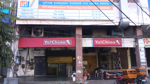 Yo China Restaurant, Sco- 34,District Shopping, B - Block, Ranjit Avenue, Amritsar 143002, India, Asian_Restaurant, state PB