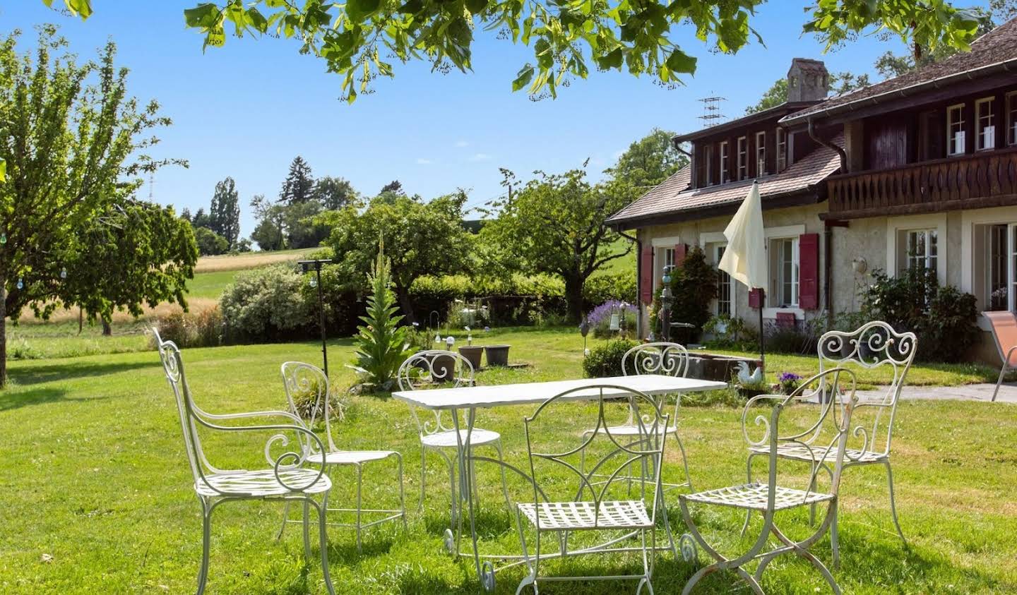 House with garden and terrace Lutry