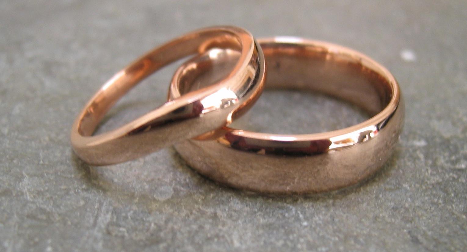 14k Red Gold Wedding Ring Band