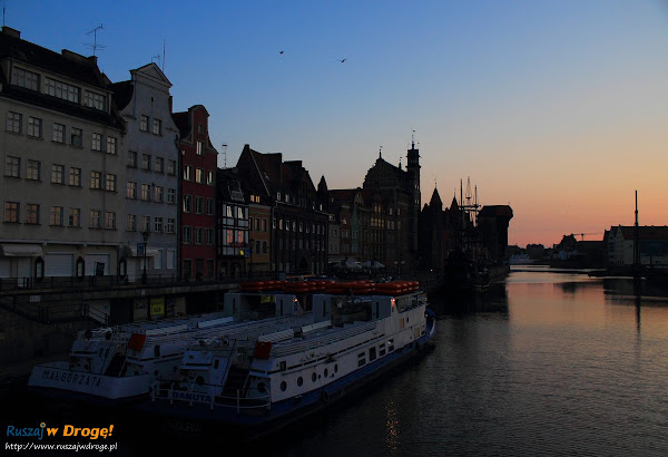 Gdańsk - Długie Pobrzeże o świcie