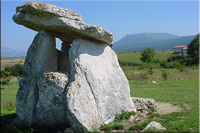 Dolmen  ‘Sorginetxe’ en Arrizala