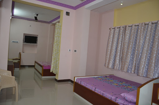 KARTHICK TOWERS ,HOME STAY LODGE, A1- ,Priya Promoters Near ,(Sri Devi hospital), Melur Road, Tiruchirappalli, Tamil Nadu 620006, India, Lodge, state TN