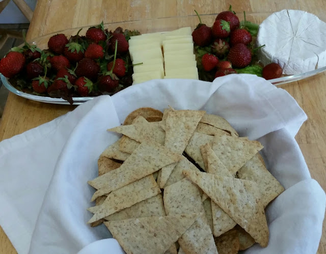 sourdough crackers