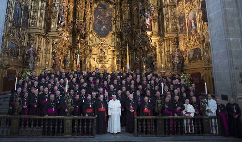 Ferenc pápa a mexikói püspökökkel - Kép: L’Osservatore Romano