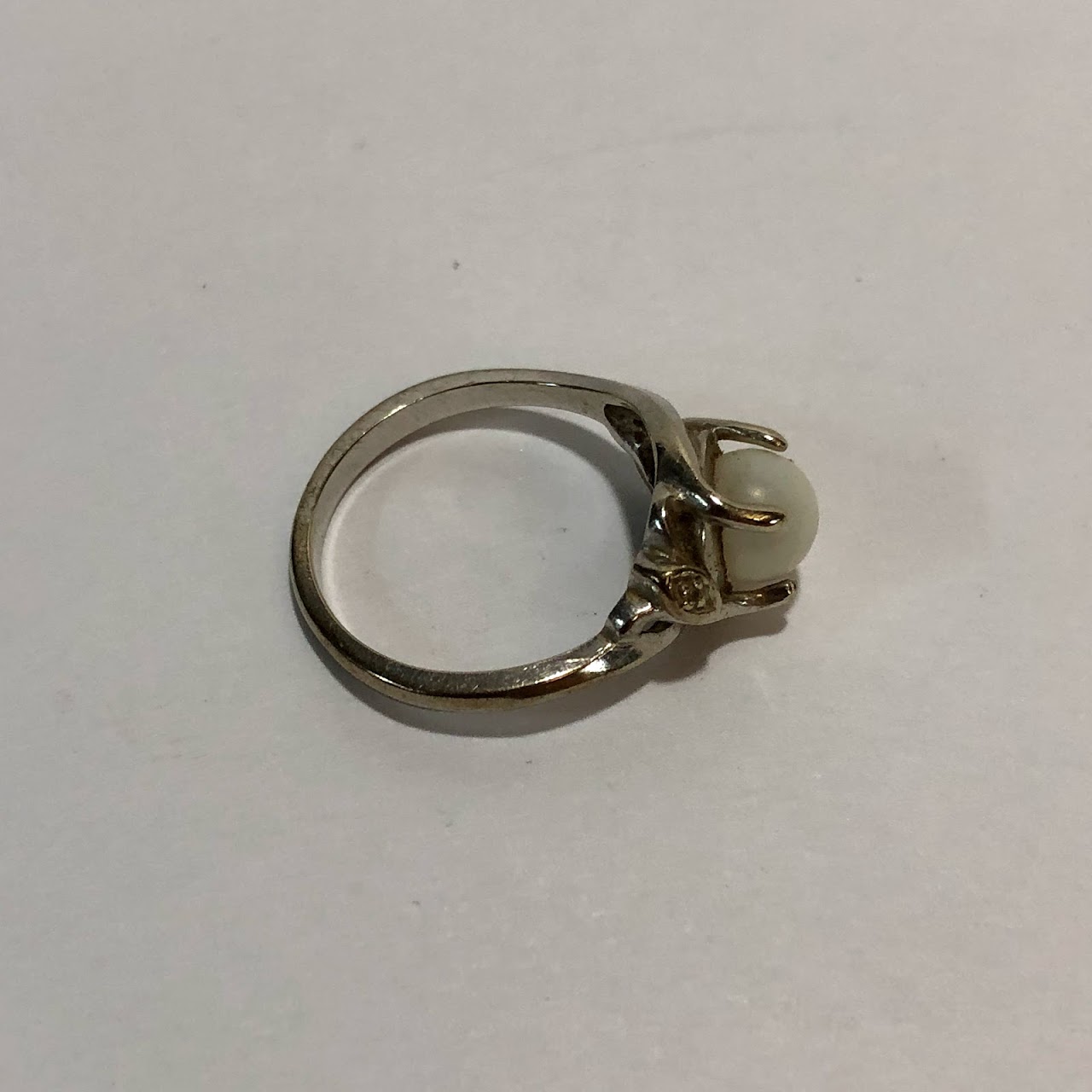 14K White Gold Ring