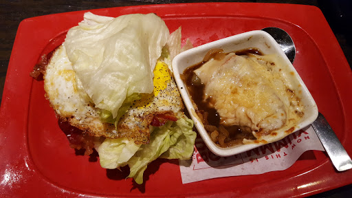 Hamburger Restaurant «Red Robin Gourmet Burgers», reviews and photos, 13215 Harrell Pkwy, Noblesville, IN 46060, USA