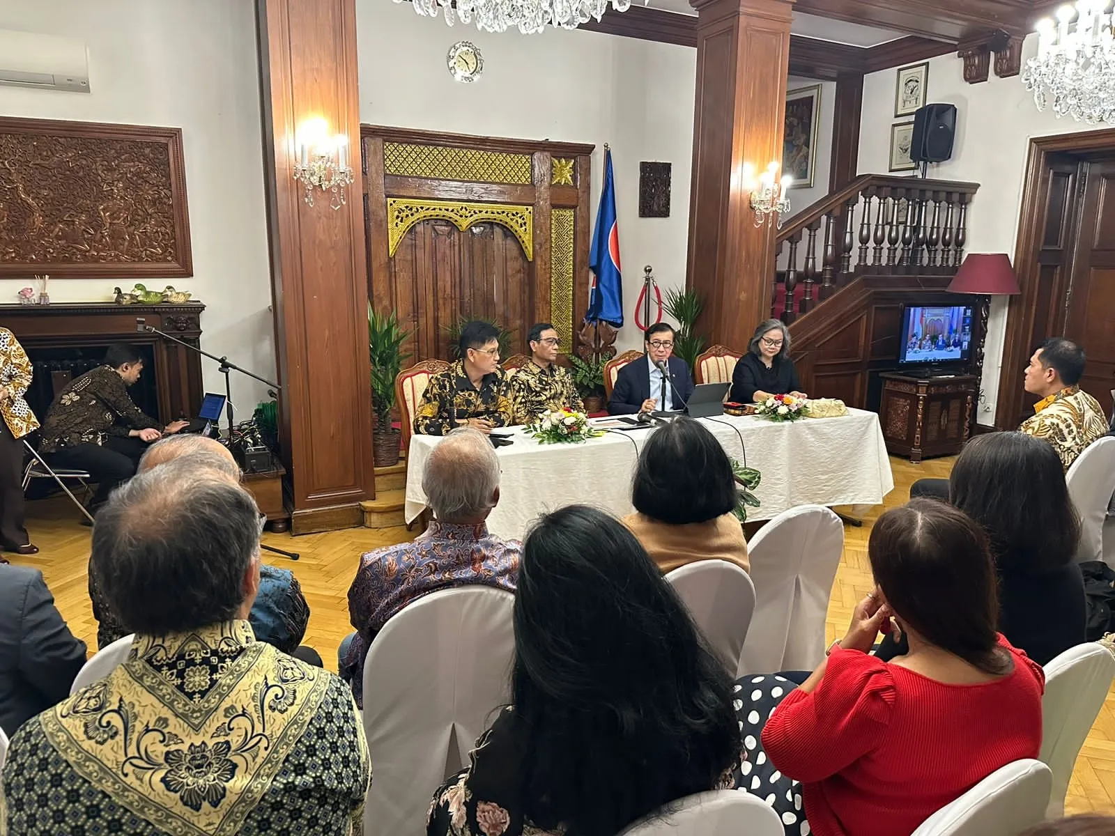 Rapat ini digelar untuk melakukan monitoring dan evaluasi terhadap capaian kinerja dan realisasi anggaran Kantor Wilayah dan Unit Pelaksana Teknis secara berkala. (Foto istimewa)