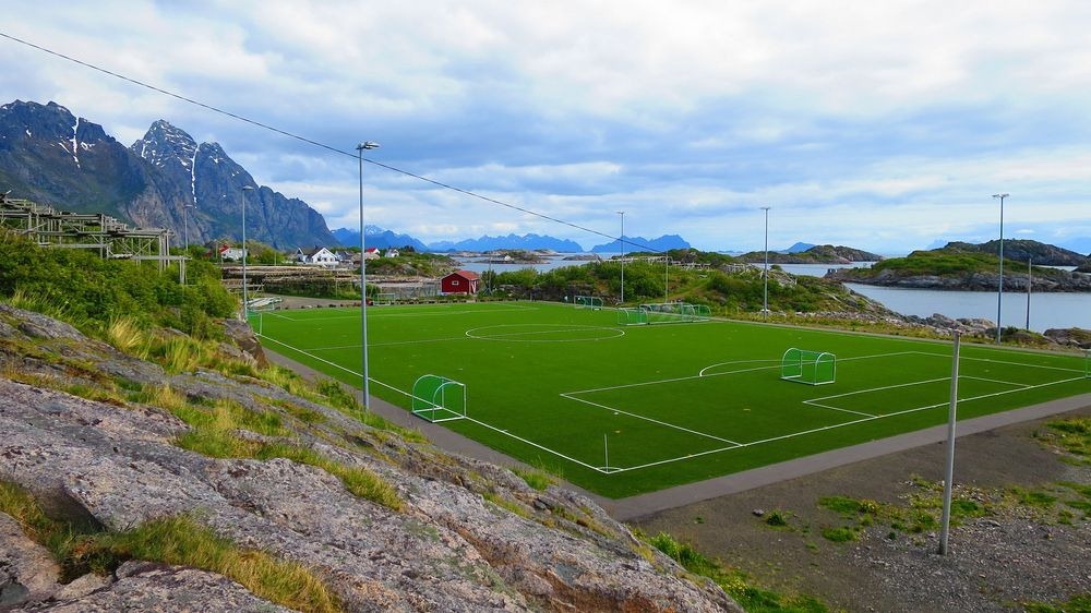 henningsvær-stadion-2