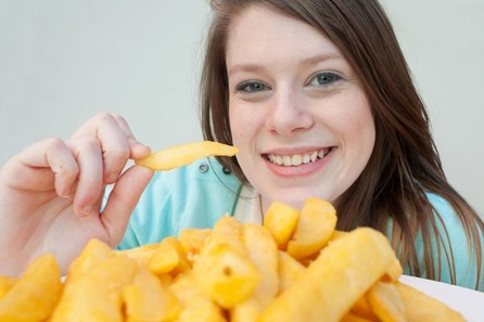 woman-eating-fries-1