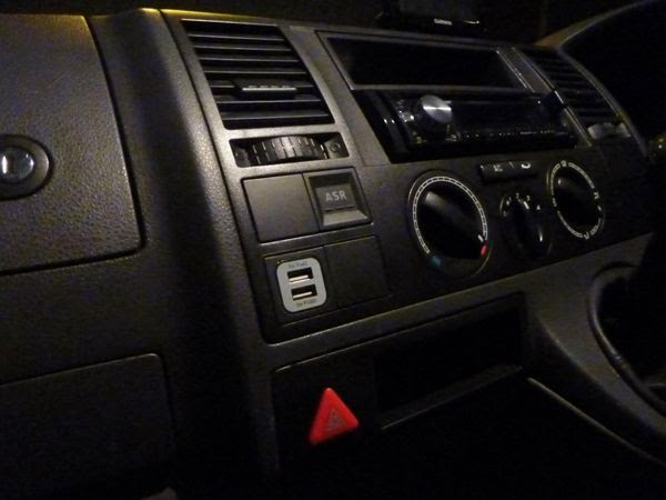 Twin USB charger mod  VW T4 Forum - VW T5 Forum