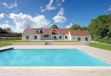 Maison avec piscine et terrasse 7