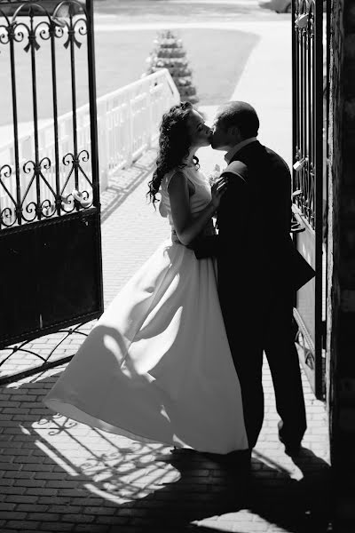 Fotografo di matrimoni Anna Zhovner (nushkeen). Foto del 6 giugno 2016