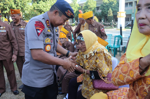 Begini Momen Kebersamaan Kapolda Sulsel dengan Veteran RI