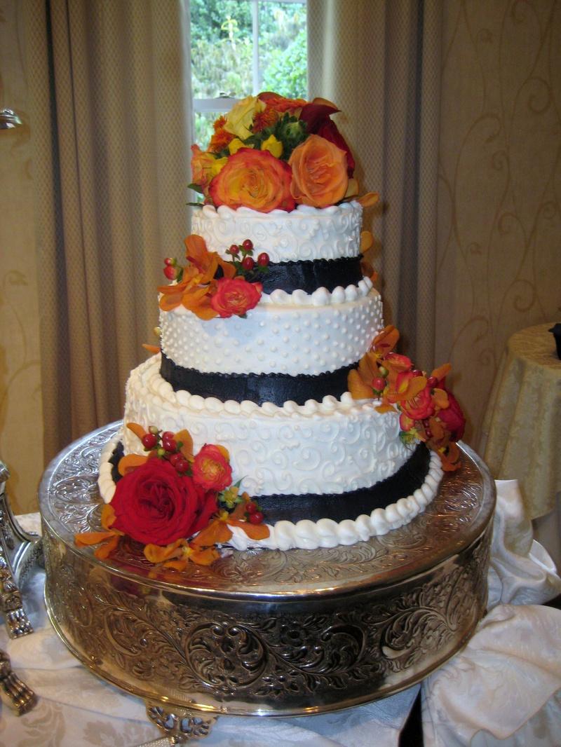 3-tier Navy Accent Wedding