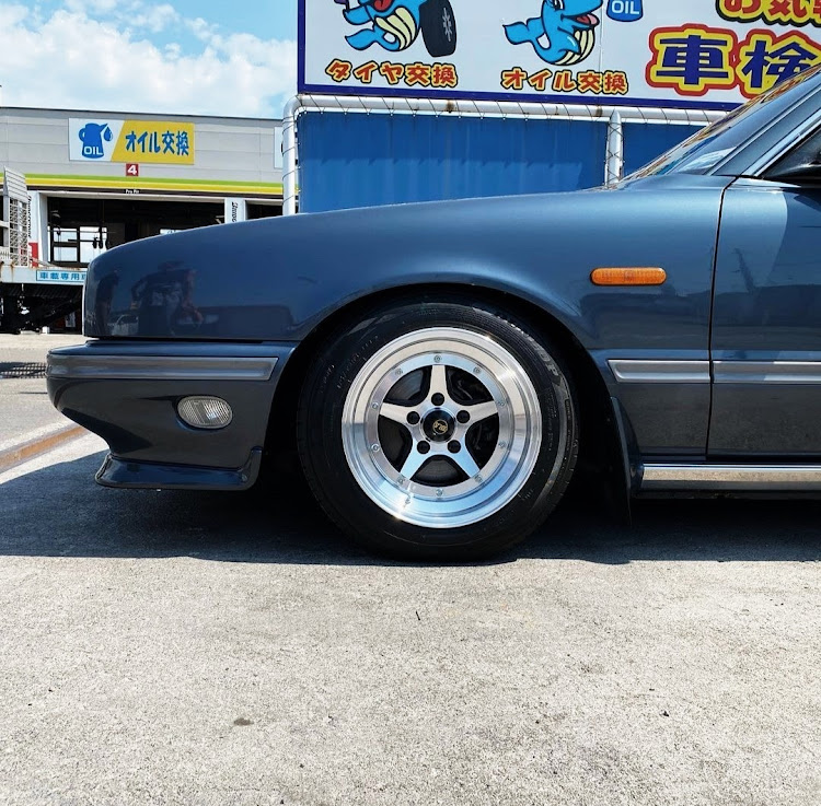 セドリックシーマの愛車の横顔・お題に乗っかってみた・Y31CIMA・旧車に関するカスタム事例の投稿画像1枚目