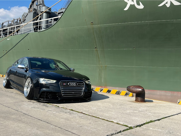 S5 スポーツバックのアウディS5sportback・洗車・3月もよろしくお願いします・半顔に関するカスタム事例の投稿画像4枚目