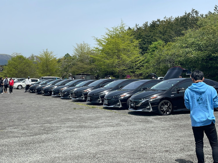 プリウスPHVのzvw52・車好きと繋がりたい・オフ会・プリウス乗りと繋がりたい・ゴールデンウィークに関するカスタム事例の投稿画像3枚目