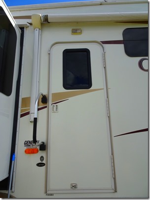 window in 5th wheel door