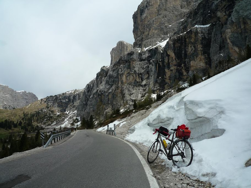 Passo Gardena hágóút , havas Sella tömb / bicycle tour / fahrrad tour” title=