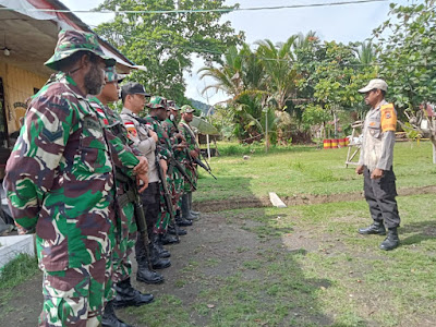 Koramil 1715-05/Batom Gelar Patroli Humanis Dan Mengajar Siswa Sekolah Dasar