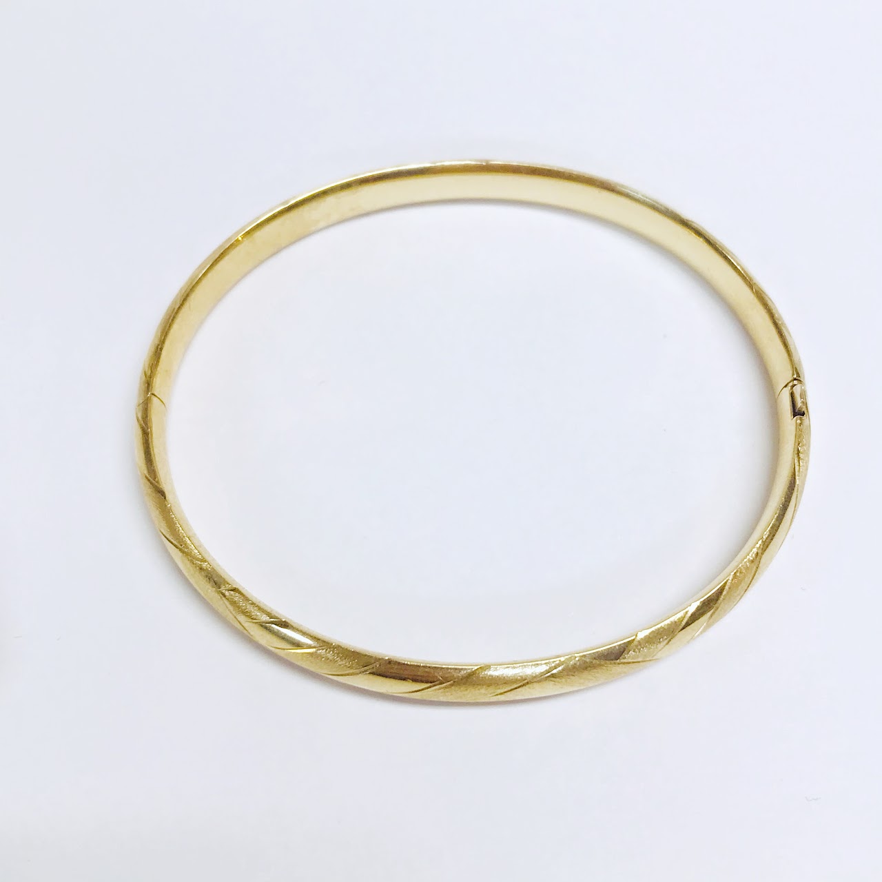 14k Gold Bangle Bracelet