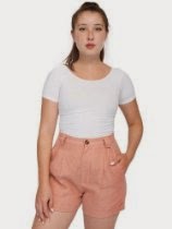 <br />American Apparel Linen Pleated Cuff Short