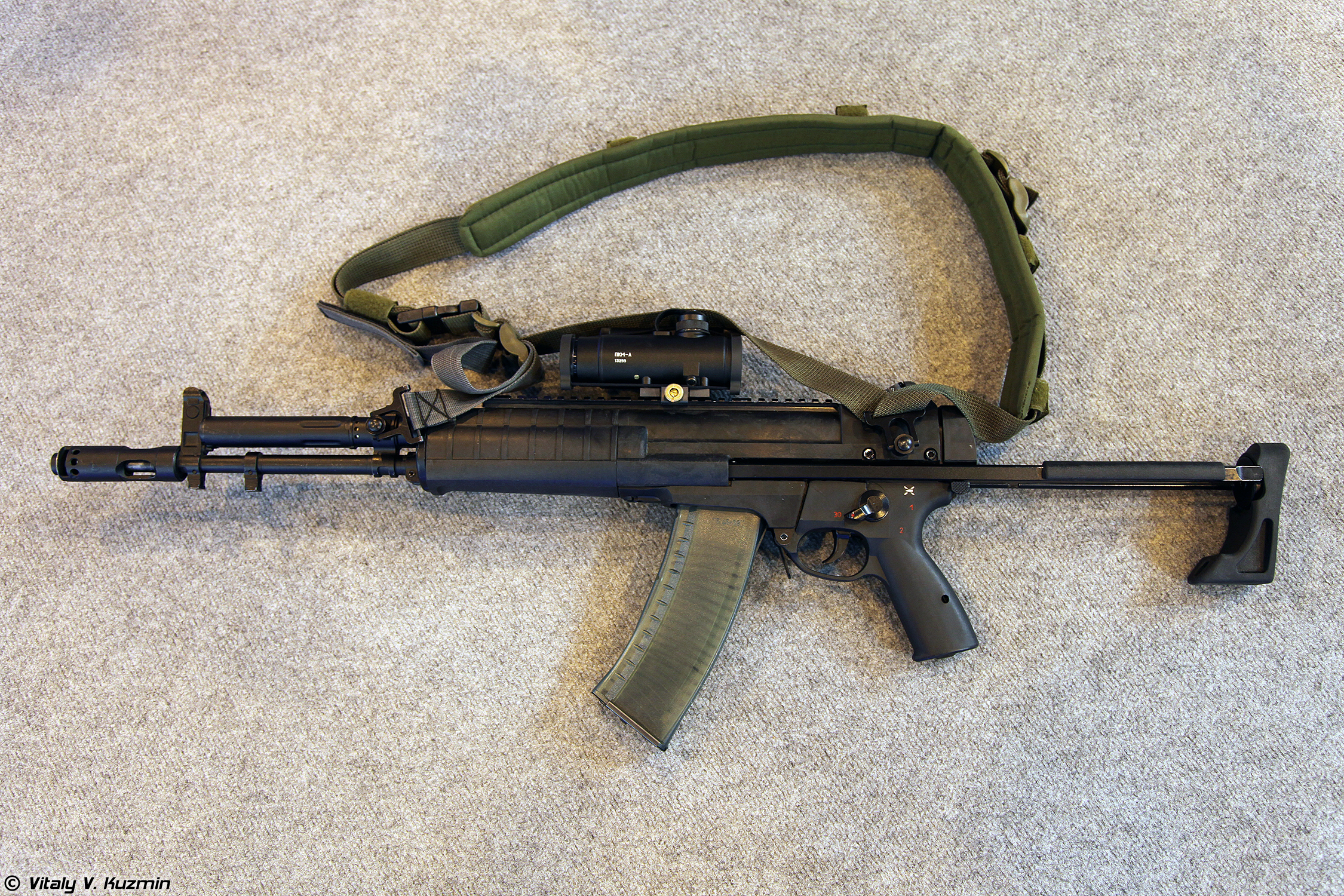 파일:external/upload.wikimedia.org/5.45mm_assault_rifle_A-545_-_Oboronexpo2014part4-14.jpg