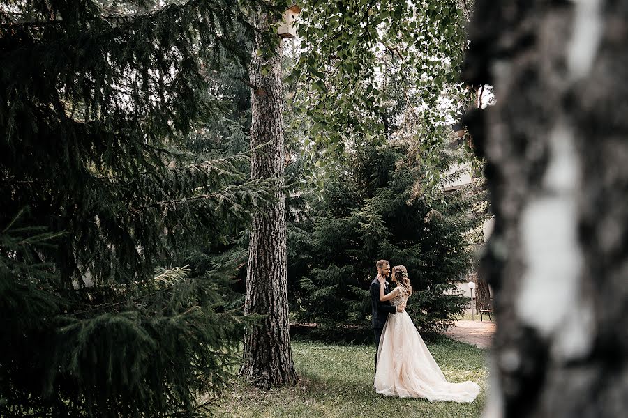 Fotograful de nuntă Darya Deynekina (deynekinadarya). Fotografia din 14 august 2019