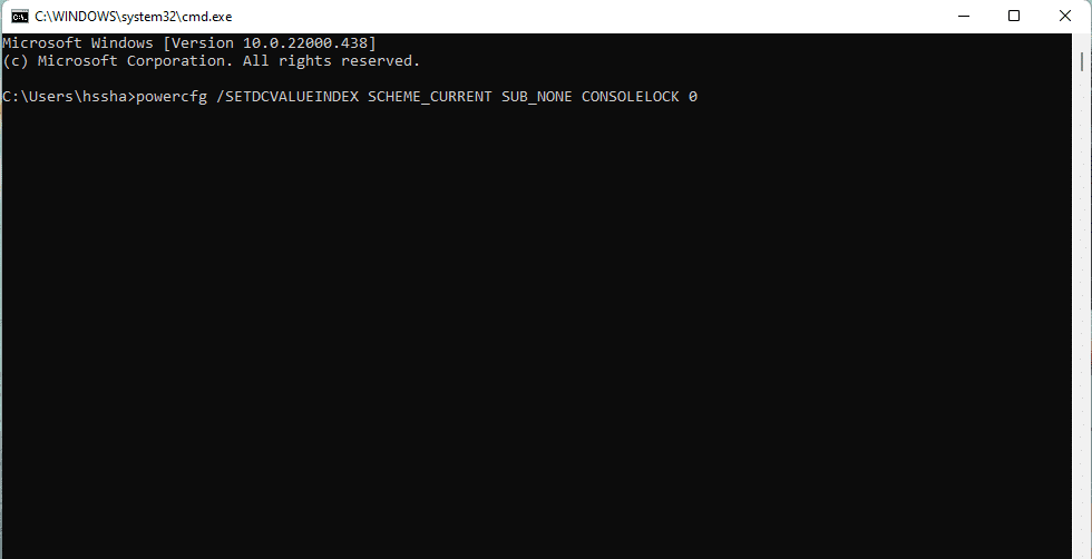 Nella finestra del prompt dei comandi, digitare powercfg /SETDCVALUEINDEX SCHEME_CURRENT SUB_NONE CONSOLELOCK 0 e premere Invio per eseguire.