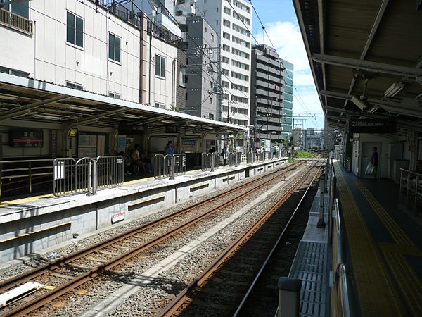 파일:external/upload.wikimedia.org/600px-Hasunuma-Sta-Platform.jpg