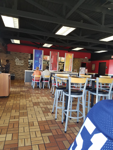 Fast Food Restaurant «Burger King», reviews and photos, 2208 Cunningham Dr, Hampton, VA 23666, USA