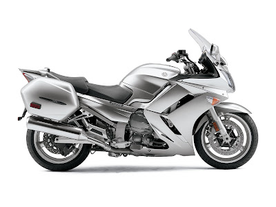 Yamaha-FJR1300A_2011_1600x1200_side_01