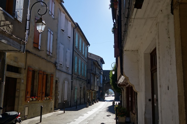 2. Foix. La Fontaine de Fontestorbes. Castillo de Montsegur. Mirepoix. - De viaje por Francia: diarios, viajes y excursiones en coche. (24)