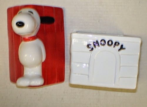  Peanuts Snoopy on Doghouse Cookie Jar