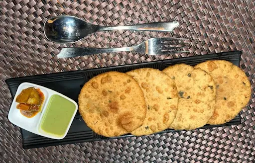 Urad Dal Kachori [4 Pieces]