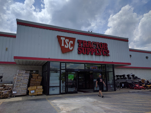 Home Improvement Store «Tractor Supply Co.», reviews and photos, 935 Edwards Ferry Rd NE, Leesburg, VA 20176, USA