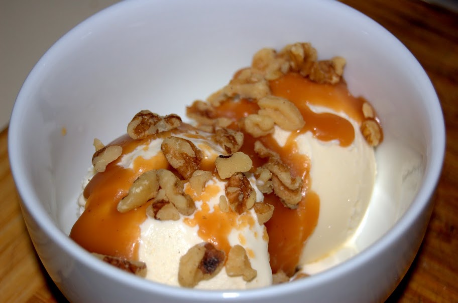 apple caramel over ice cream