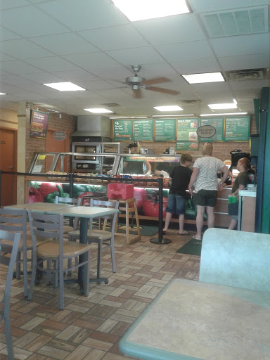 Restaurant «SUBWAY®Restaurants», reviews and photos, 140 3rd St NE, Linton, IN 47441, USA