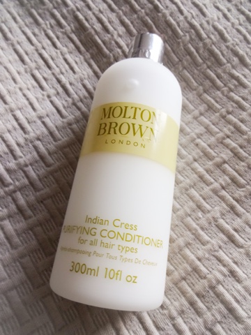 Metropolitan landsby Flyselskaber Molton Brown Glossing /Purifying Shampoo Conditioner | Review | Sarah Deluxe