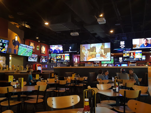 Chicken Wings Restaurant «Buffalo Wild Wings», reviews and photos, 945 Wimberly Dr SW, Decatur, AL 35603, USA