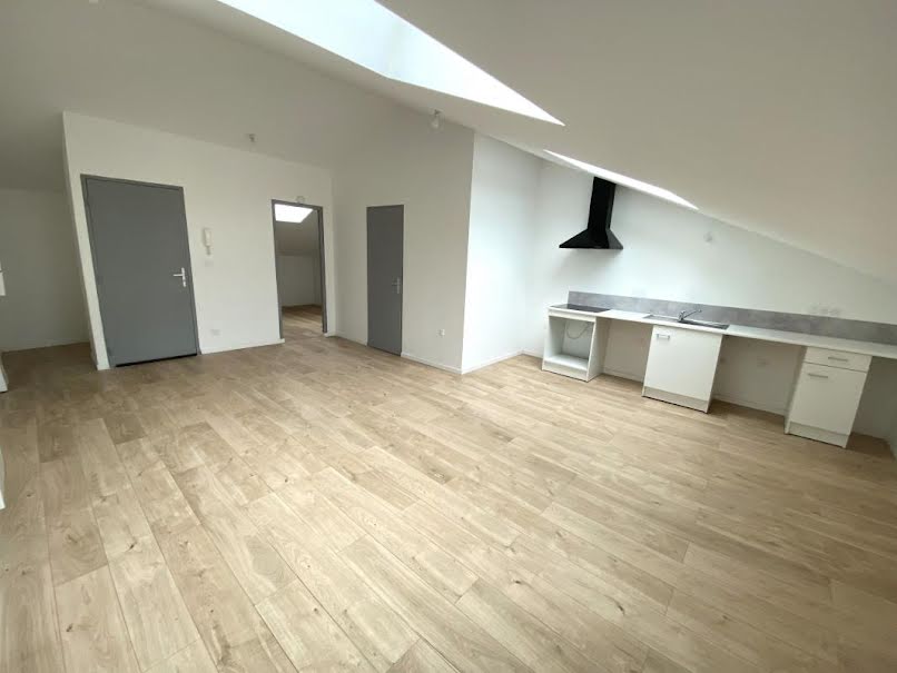 Location  appartement 2 pièces 42 m² à Uckange (57270), 650 €