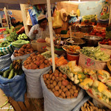 Mercado de rua da cidade de Uyuni, Bolívia