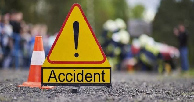 सड़क दुर्घटना मे घायल 38वर्षीय युवक की मेडिकल कॉलेज गोरखपुर मे बीती रात उपचार के दौरान मौत 
