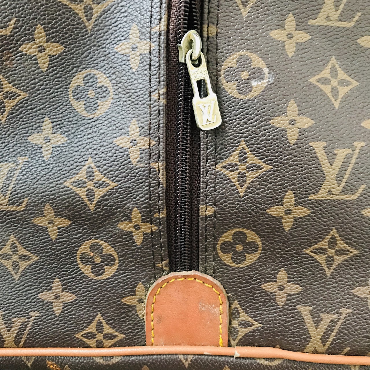 At Auction: Louis Vuitton, LOUIS VUITTON GARMENT BAG LUGGAGE WITH