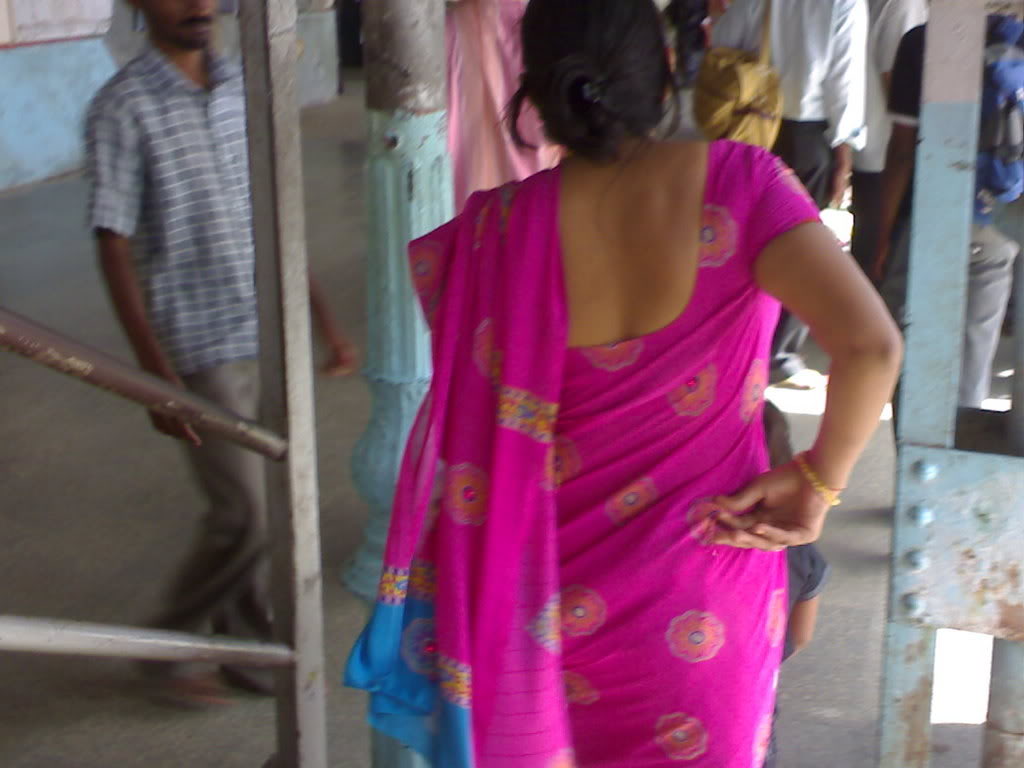 Hot Saree Backs Saree Back Aunties